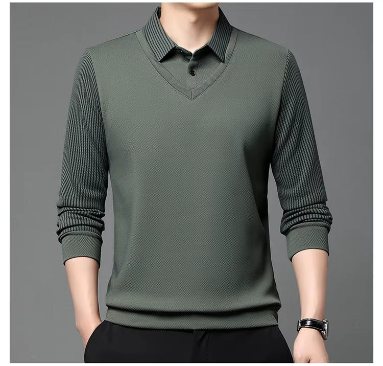 قميص مخطط على شكل قطعتين