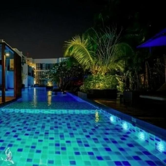 أضواء المسابح المقاومة للماء